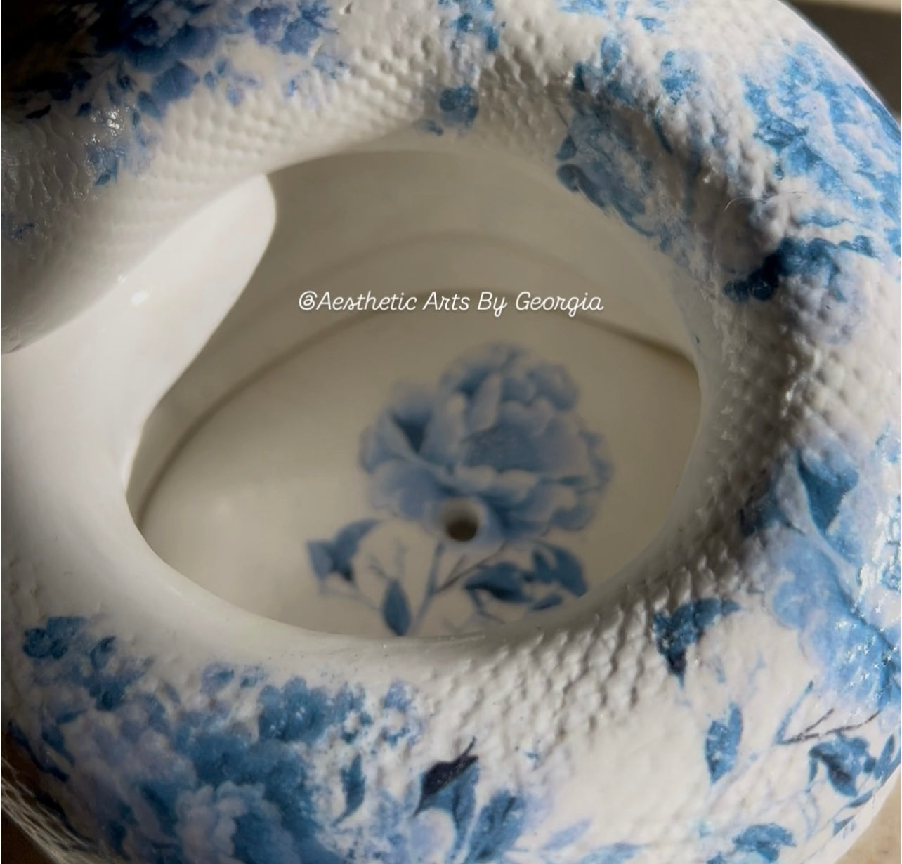 Planter, delft python blue